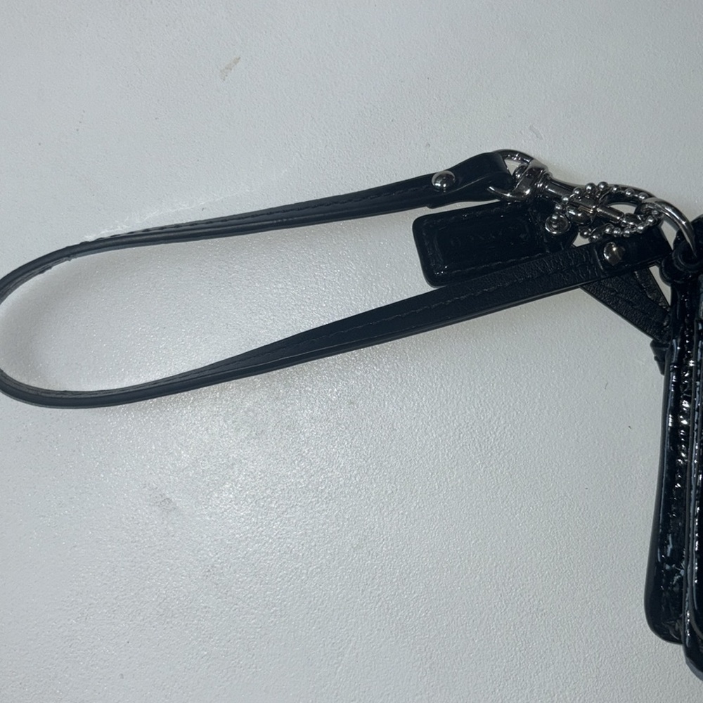 Coach Black patten leather wristlet Accessories - Picture 15 of 16
